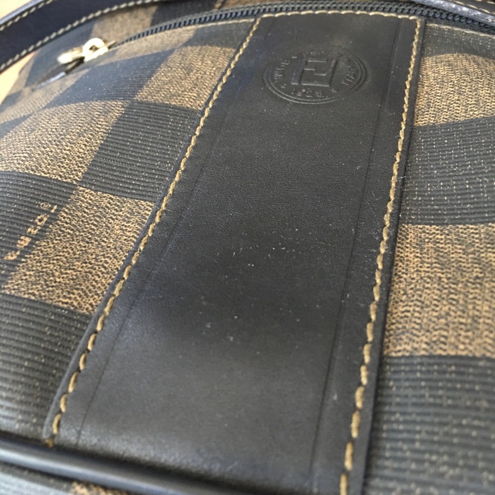 SOLD! Vintage Fendi checkerboard crossbody bag - Picture 11 of 14
